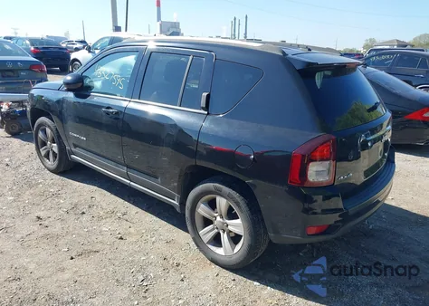 2016 Jeep Compass Latitude z USA, uszkodzony, nr VIN 1C4NJDEB4GD663319